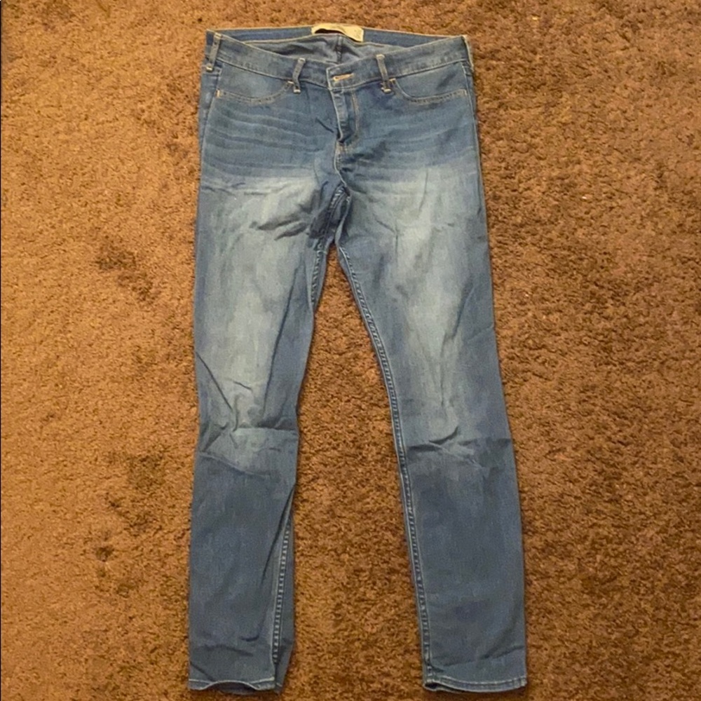 Hollister Mid Rise Medium Wash Jeggings Size 11R